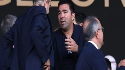 湖人逆袭胜强敌，三大巨星合力砍下85分！詹姆斯回暖，逼近4.2万分里程碑！