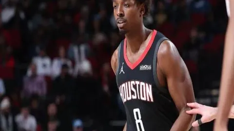 莱万质疑：2025金球奖突然取消，背后原因成谜或与足球商业政治纠葛有关